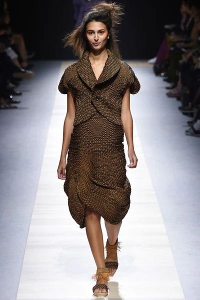 Look 31
